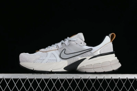 Nike Runtekk Run Retro Low-Top Running Shoes with Cushlon Midsole and Anti-Slip Design - FN6703-002