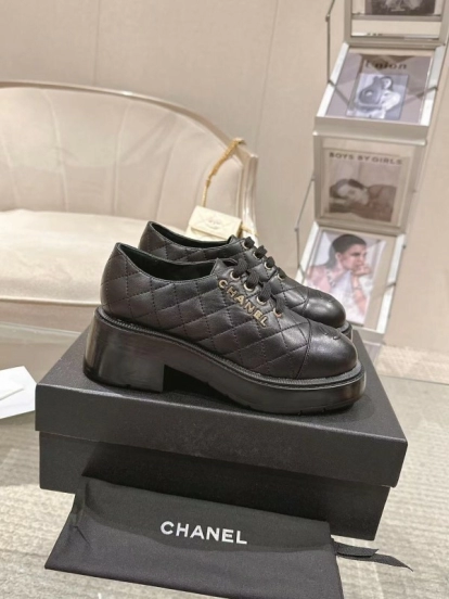 2025 Women Chanel Black Leather Oxford Lace-up B2599